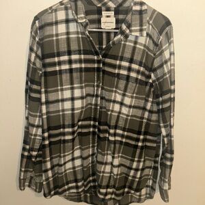 American Eagle Outfitters Black and White Flannel Shirt